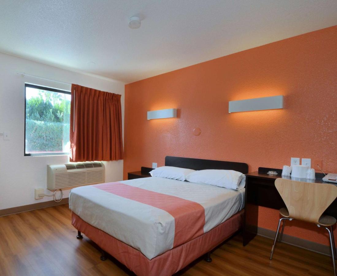 Motel 6-Laredo, Tx - South 外观 照片
