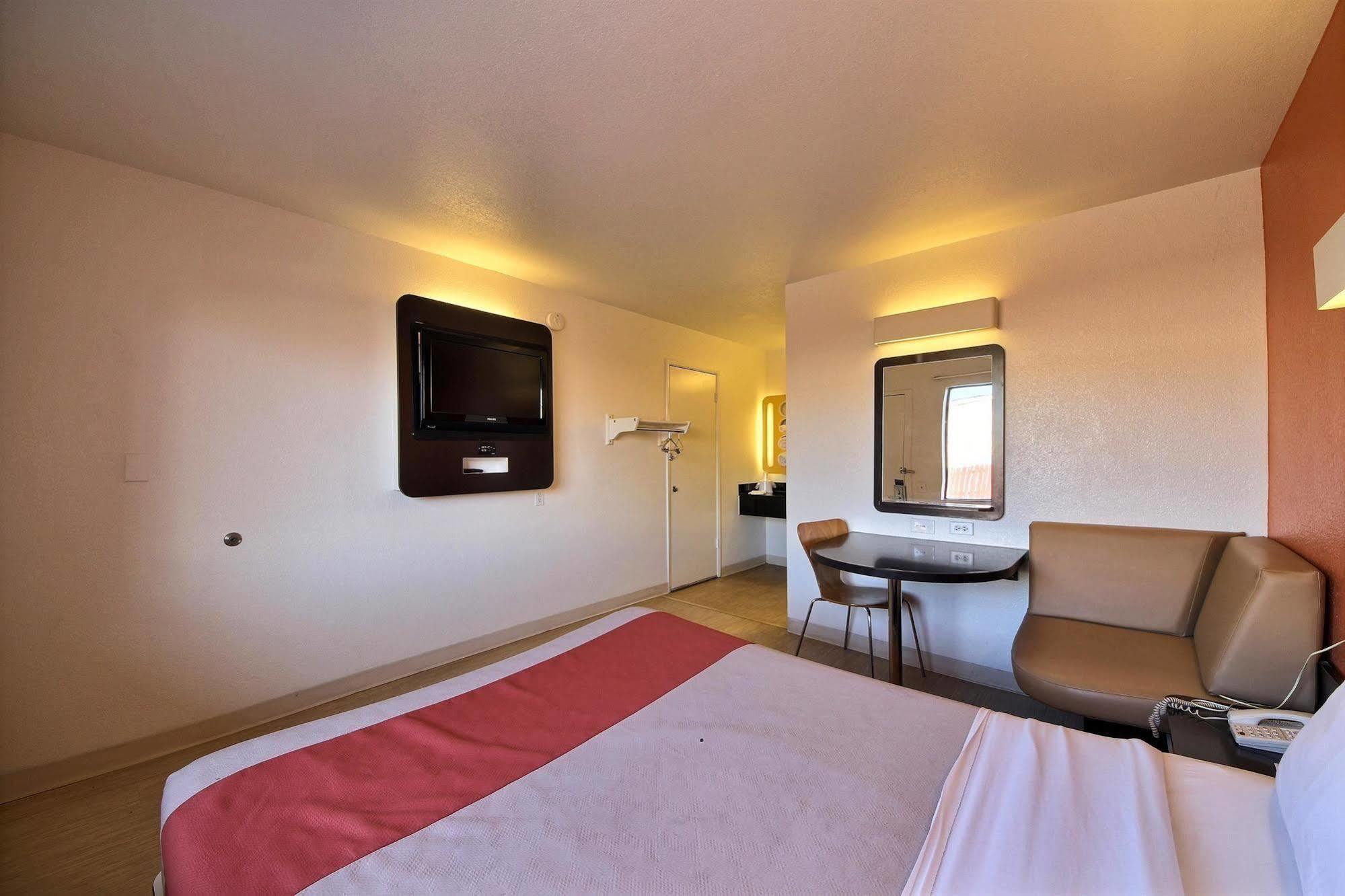 Motel 6-Laredo, Tx - South 外观 照片